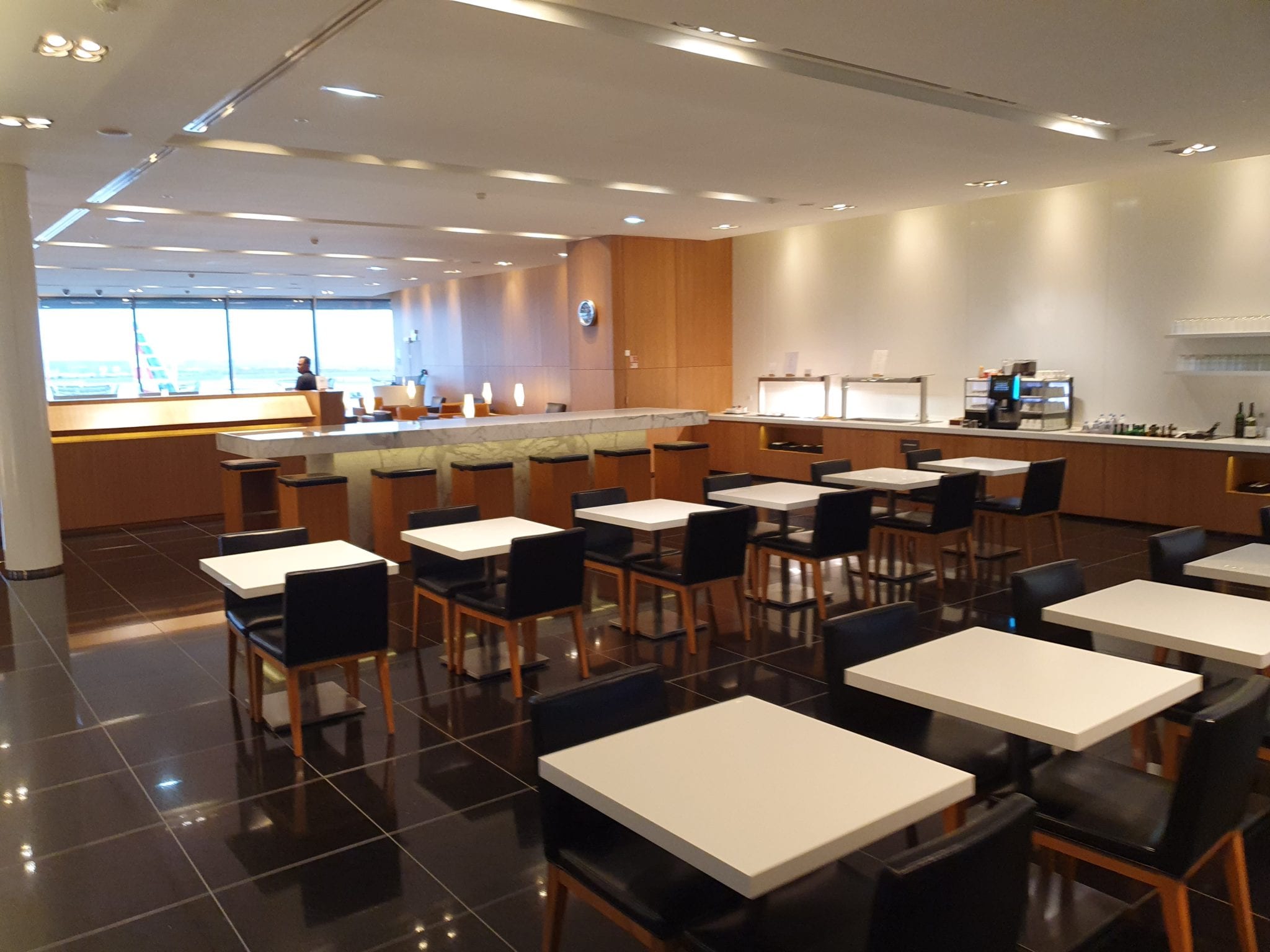 Lounge Review Cathay Pacific Lounge Paris CDG Terminal 2