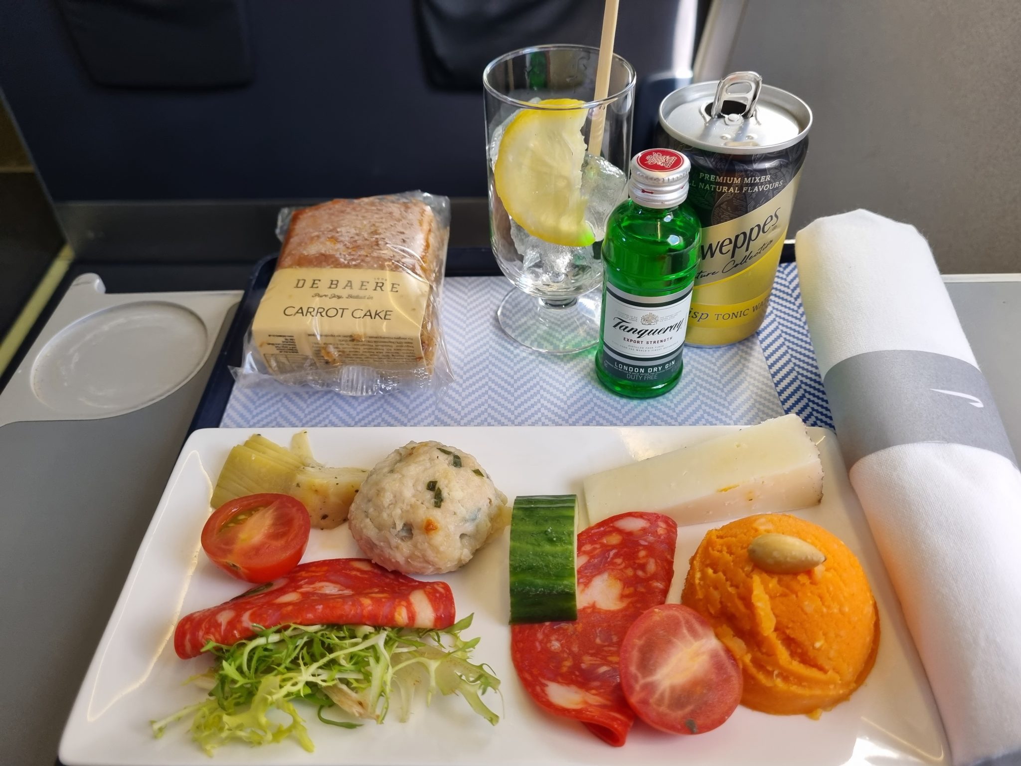 Flight review BA CityFlyer Business class Luxembourg to London City E190